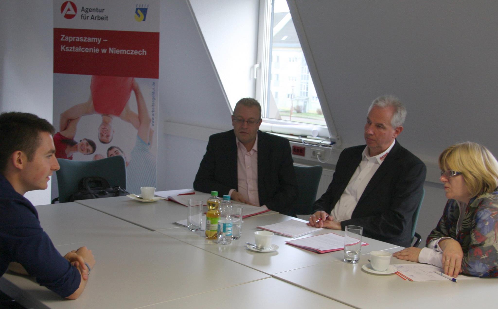 Rozmowa kwalifikacyjna w Niemczech | Ausbildung | Praca – 12 pytań i ćwiczenia